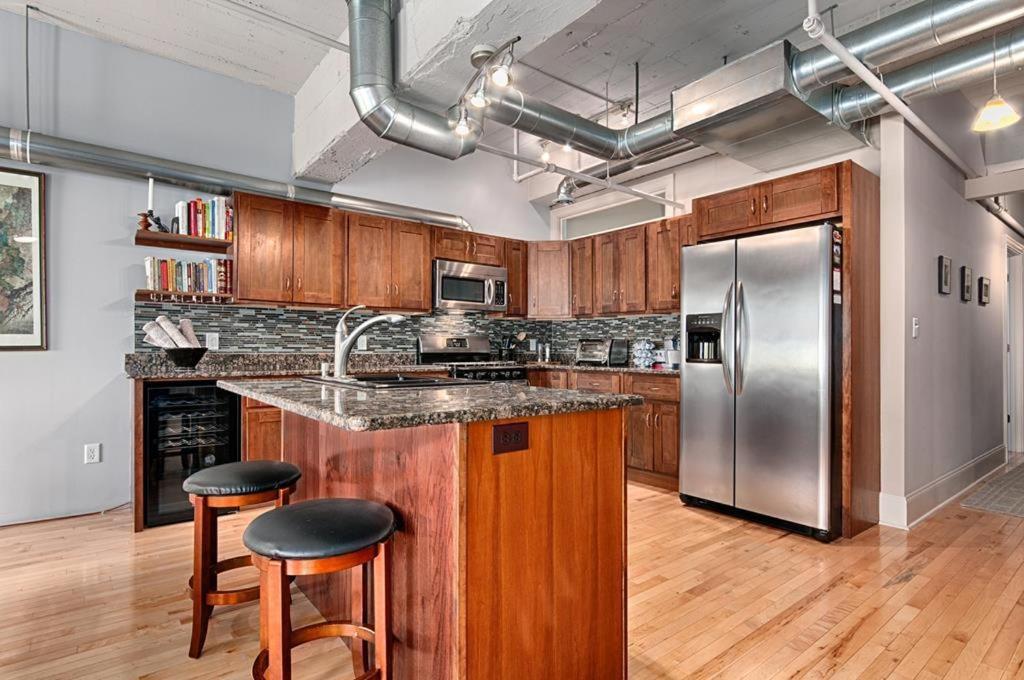 Colby Loft Apartment Asheville Bagian luar foto