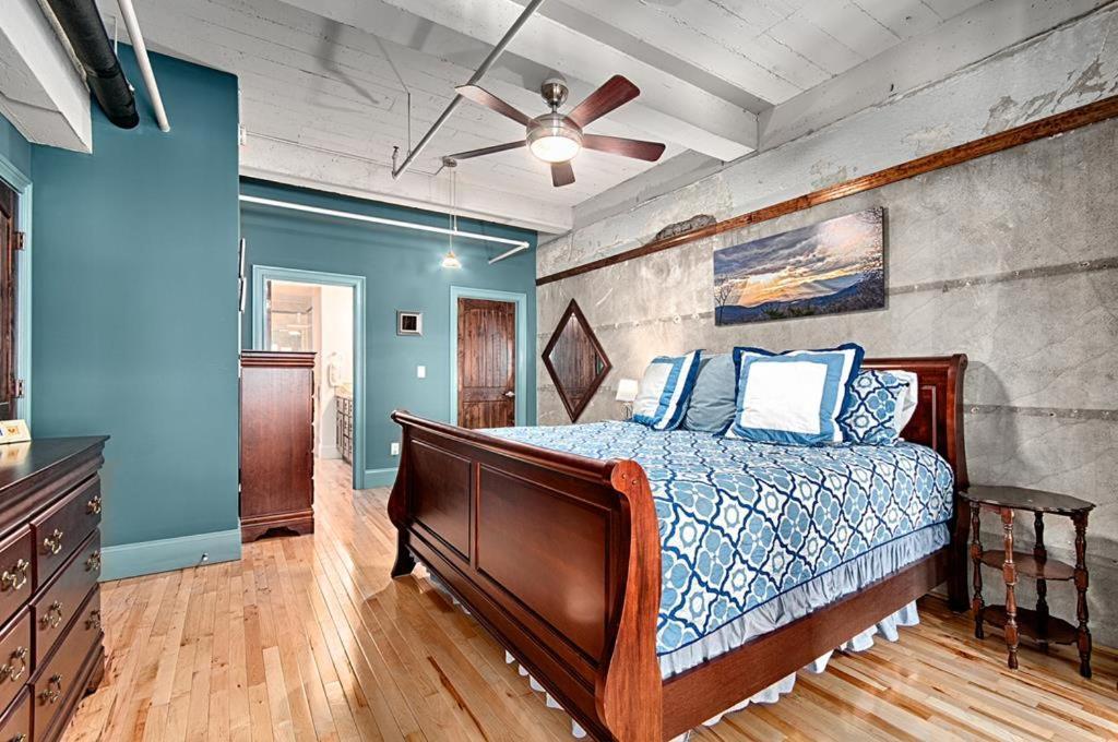 Colby Loft Apartment Asheville Bagian luar foto